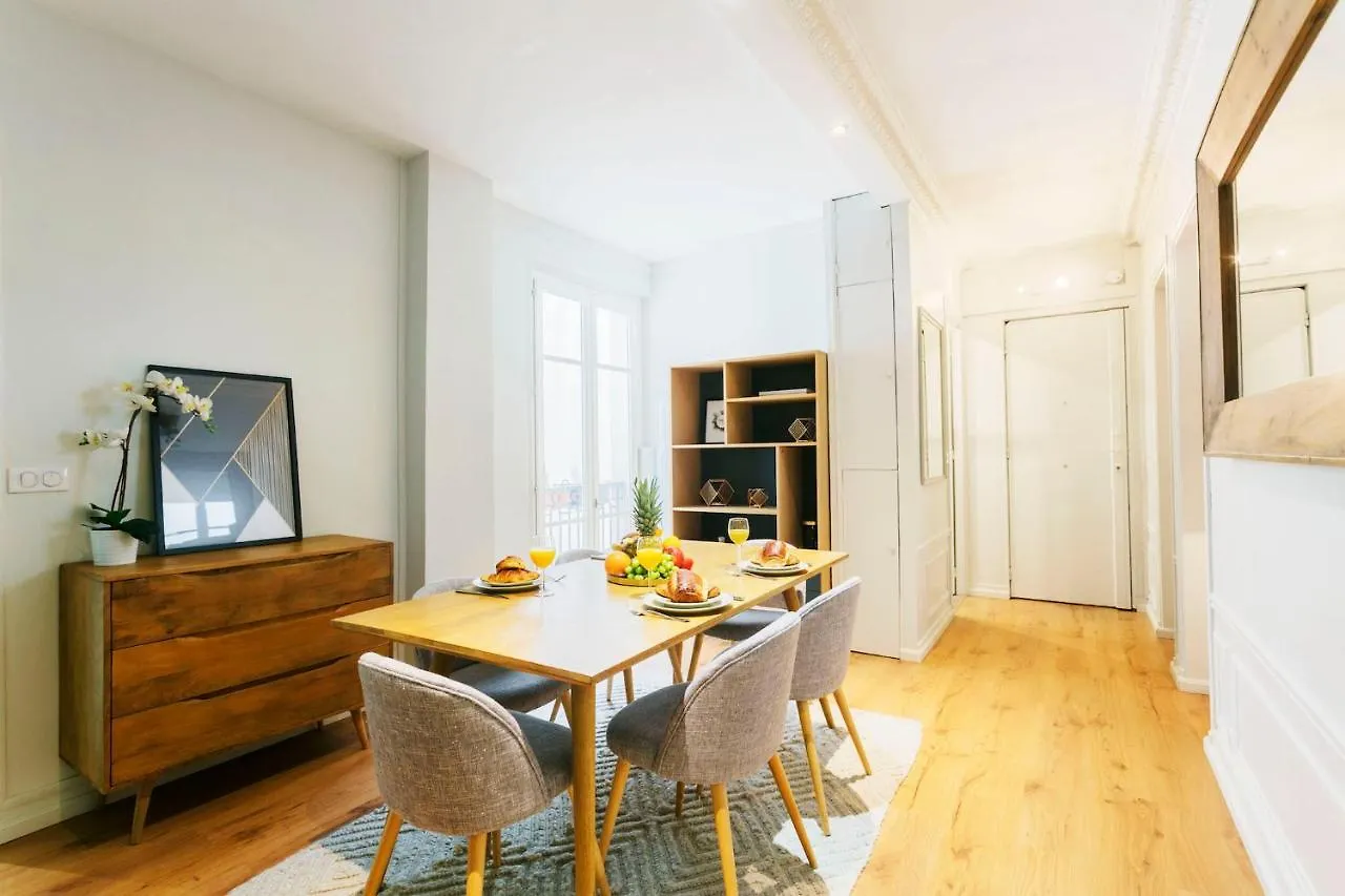 Palais Royal - Etienne Marcel City Apartment Paris France